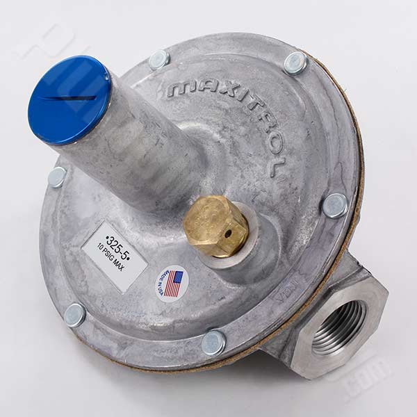 Pressure regulator with vent limit