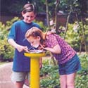 Outdoor drinking fountain